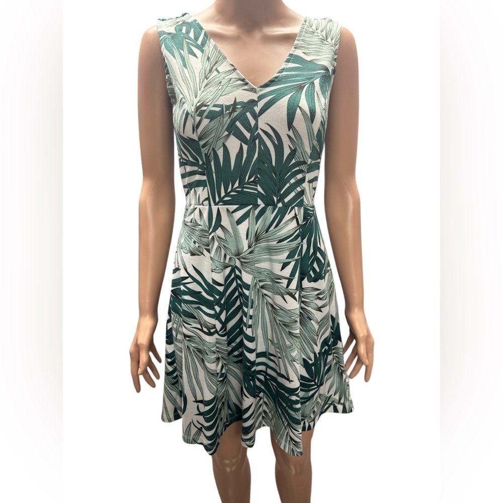 H & M - EC - Tropical Leaf Print Dress